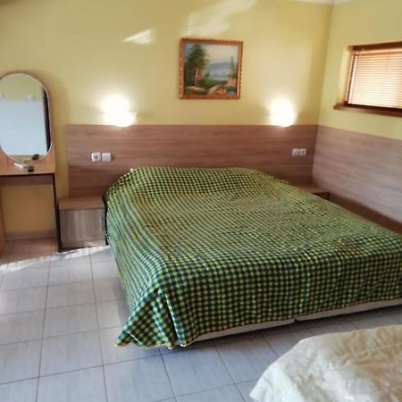 Трите Щерки Tryavna Esterno foto